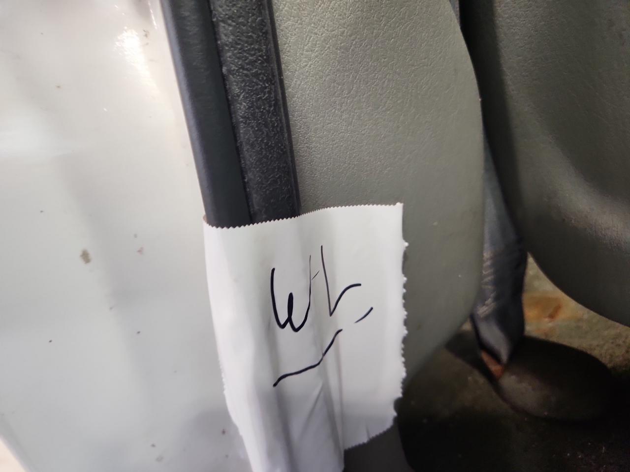 2000 Dodge Grand Caravan Se VIN: 1B4GP44G6YB767194 Lot: 84815615