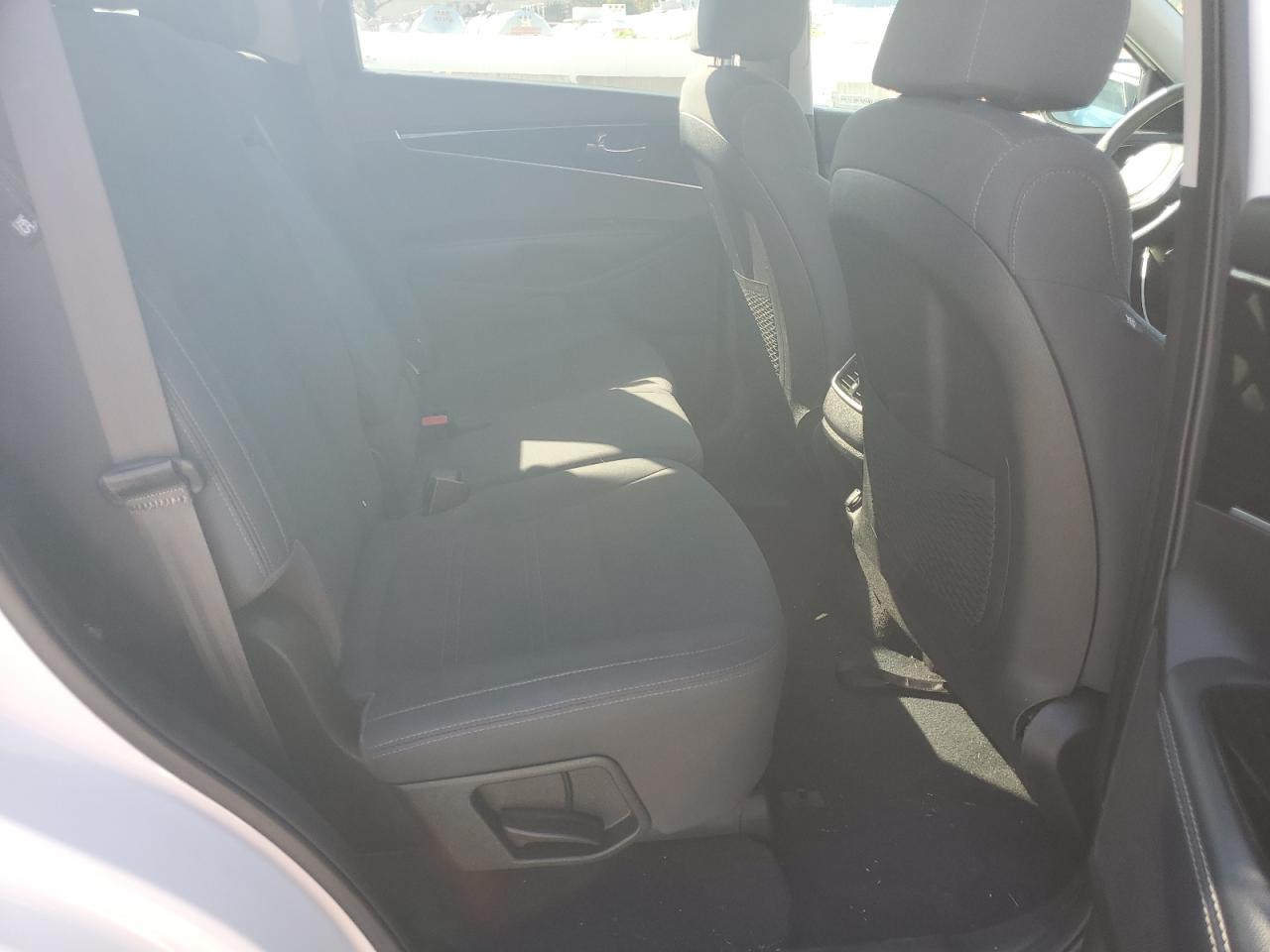 2020 Kia Sorento S VIN: 5XYPG4A5XLG620607 Lot: 81499825