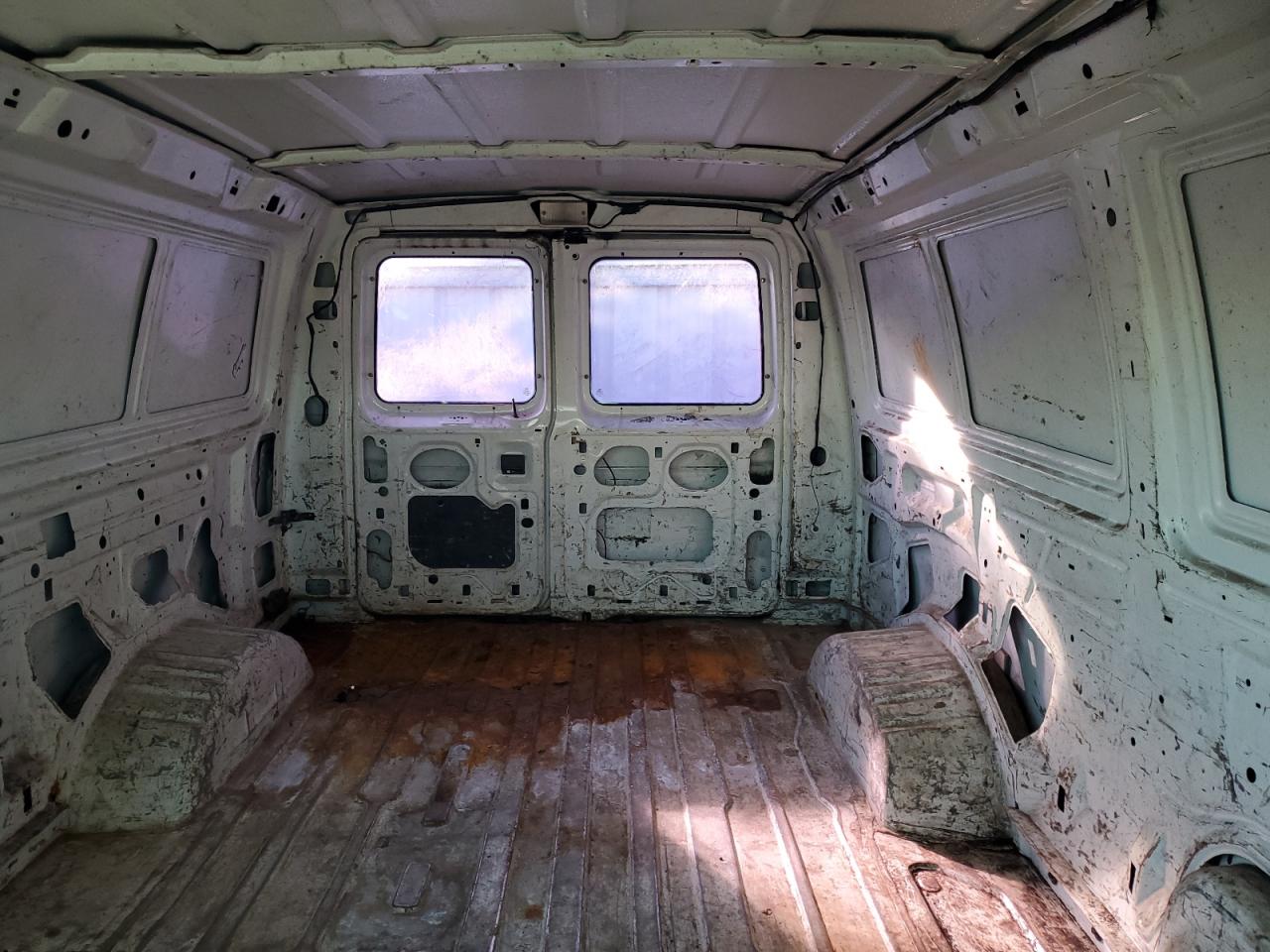 2002 Ford Econoline E250 Van VIN: 1FTNE24262HA25469 Lot: 71023565