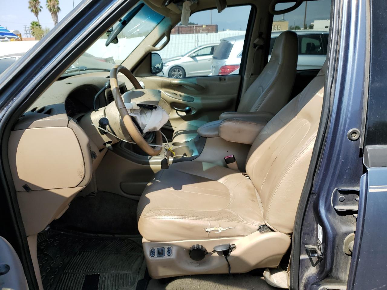 1998 Ford Expedition VIN: 1FMRU17L4WLB63318 Lot: 80390725