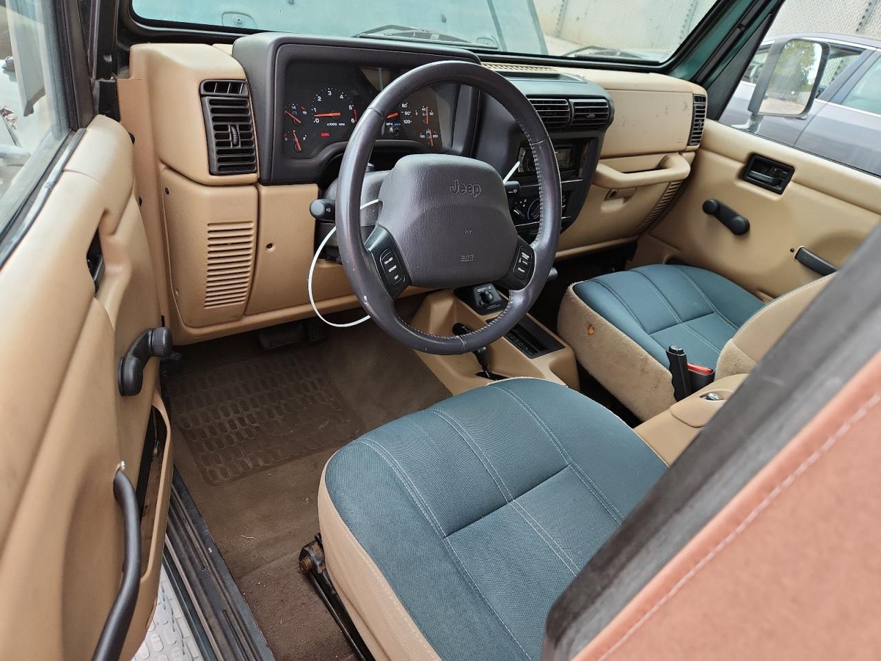 2001 Jeep Wrangler / Tj Sahara VIN: 1J4FA59S31P324555 Lot: 84462425