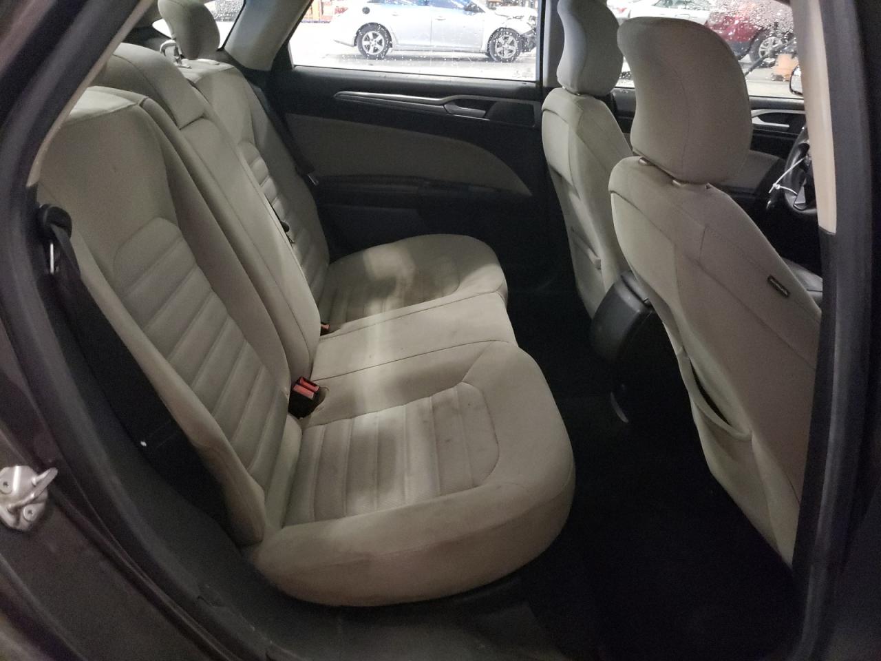 2017 Ford Fusion S VIN: 3FA6P0G72HR105584 Lot: 81049725