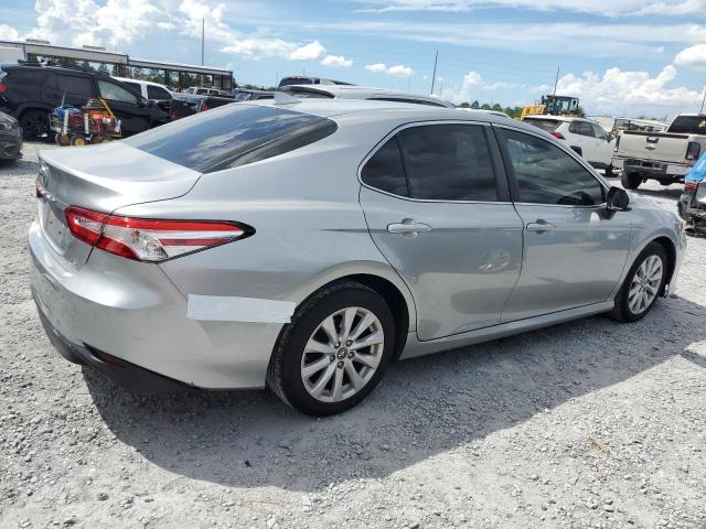  TOYOTA CAMRY 2019 Серебристый
