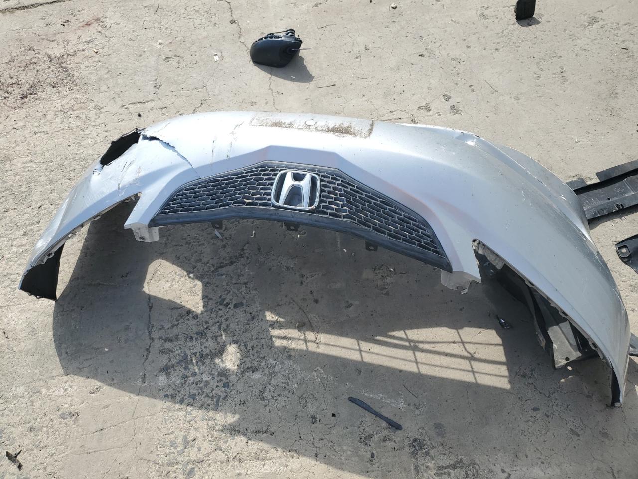 2011 Honda Fit Sport VIN: JHMGE8G52BC000775 Lot: 82083855