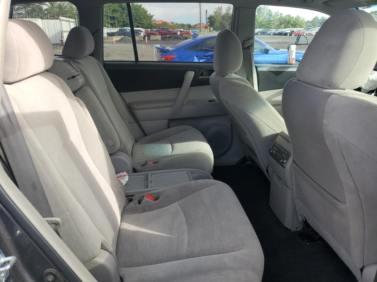 2011 Toyota Highlander Base VIN: 5TDBK3EH5BS079121 Lot: 84205695