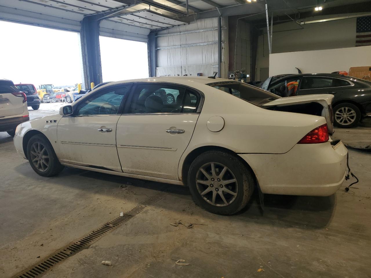 1G4HD57267U156912 BUICK LUCERNE 2007 WHITE Photo 2