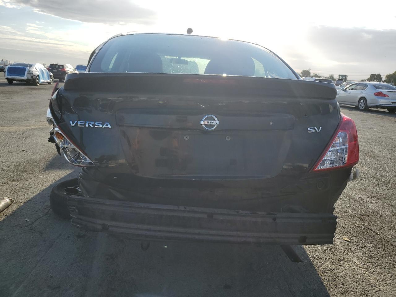 2018 Nissan Versa S VIN: 3N1CN7AP9JL845813 Lot: 81507355