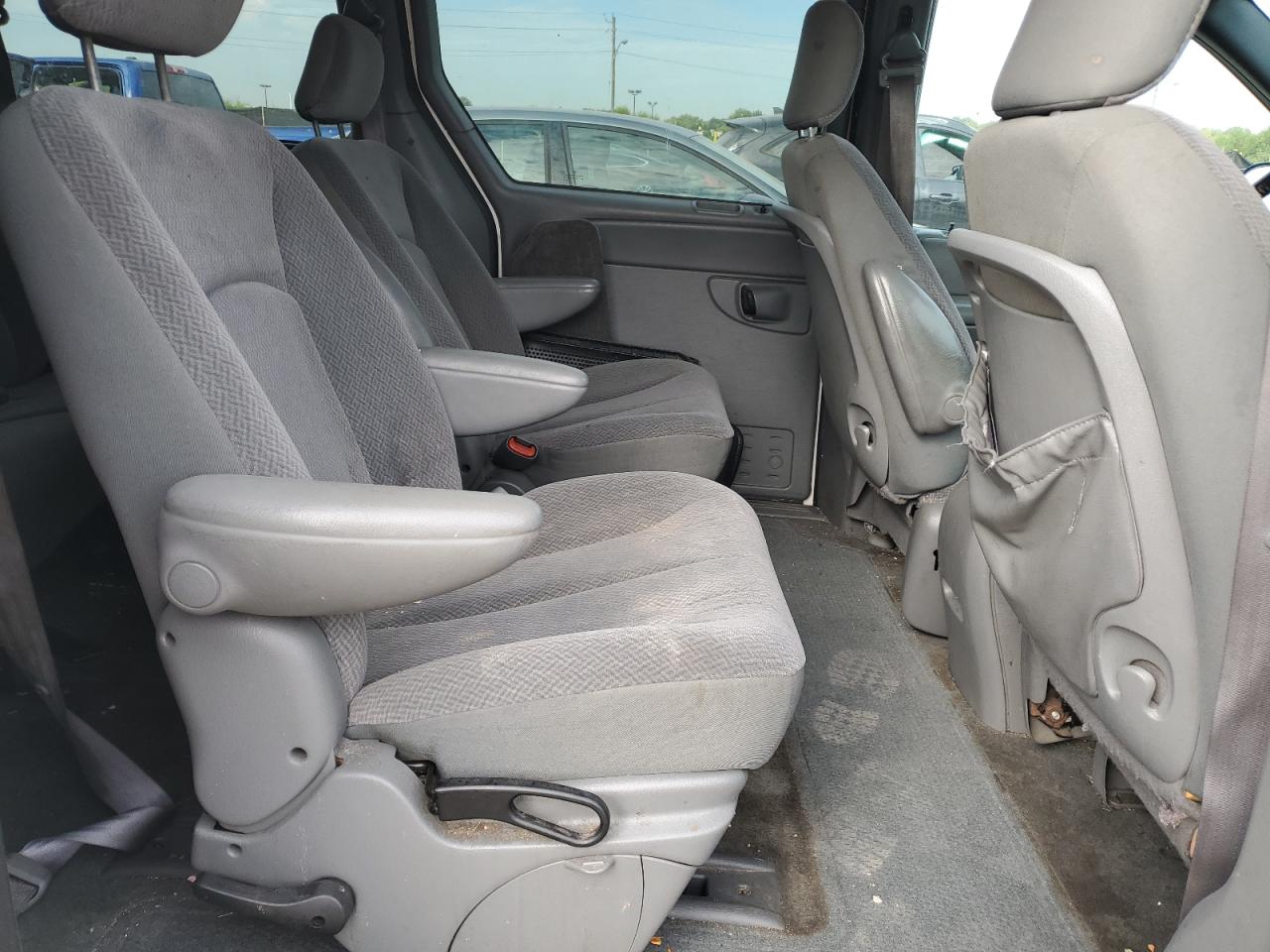 2004 Chrysler Town & Country Touring VIN: 2C4GP54L74R577129 Lot: 70805495