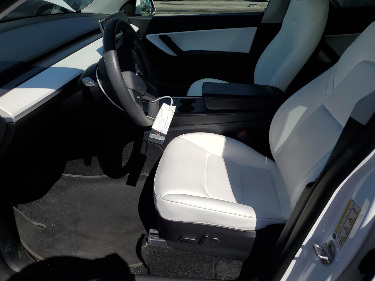 2021 Tesla Model Y VIN: 5YJYGDEE2MF243701 Lot: 81344595