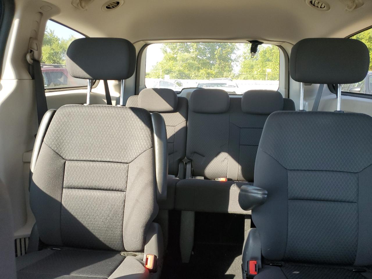 2010 Dodge Grand Caravan Se VIN: 2D4RN4DE1AR182114 Lot: 80475635