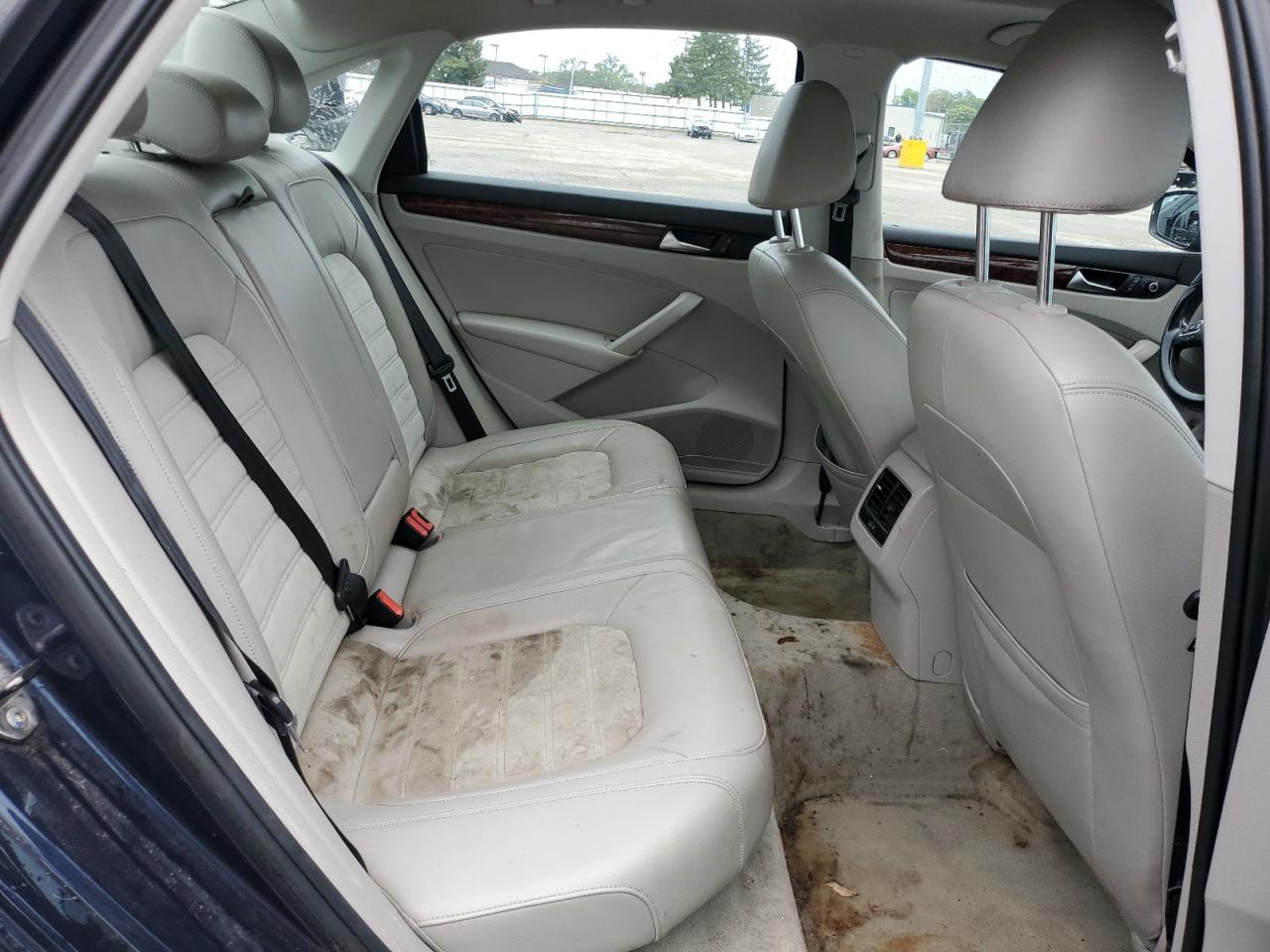 2013 Volkswagen Passat Sel VIN: 1VWCN7A38DC095490 Lot: 81293555