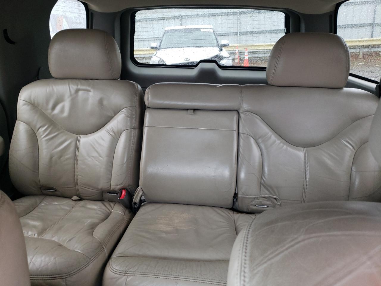 2002 GMC Yukon VIN: 1GKEK13Z72J338352 Lot: 81881045