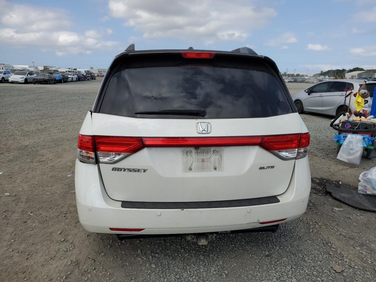 2016 Honda Odyssey Touring VIN: 5FNRL5H96GB079071 Lot: 84293005