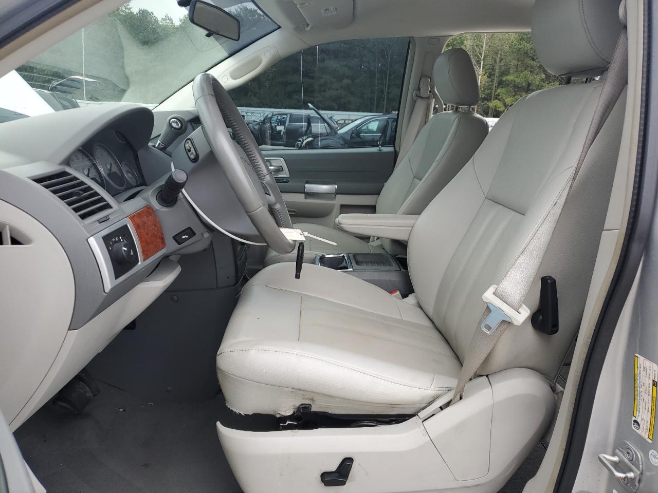 2008 Chrysler Town & Country Touring VIN: 2A8HR54P48R632216 Lot: 81798255