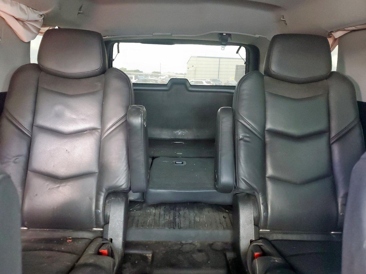 2019 Cadillac Escalade Luxury VIN: 1GYS3BKJ2KR409076 Lot: 83961975