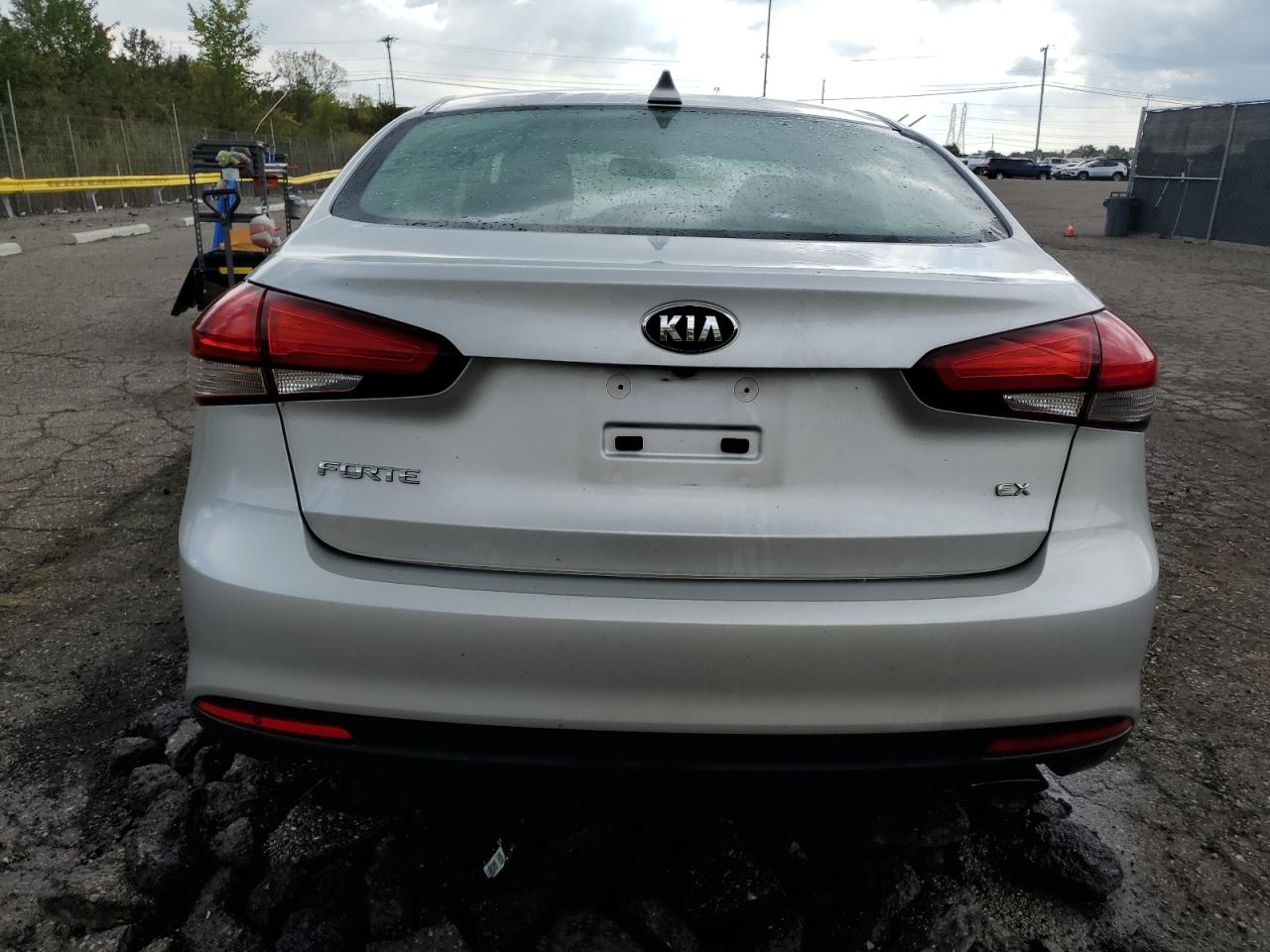 2017 Kia Forte Ex VIN: 3KPFL4A83HE053128 Lot: 84001925