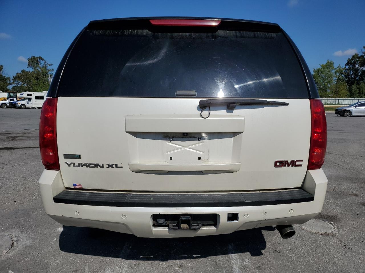 2010 GMC Yukon Xl K1500 Slt VIN: 1GKUKKE22AR124290 Lot: 81401975