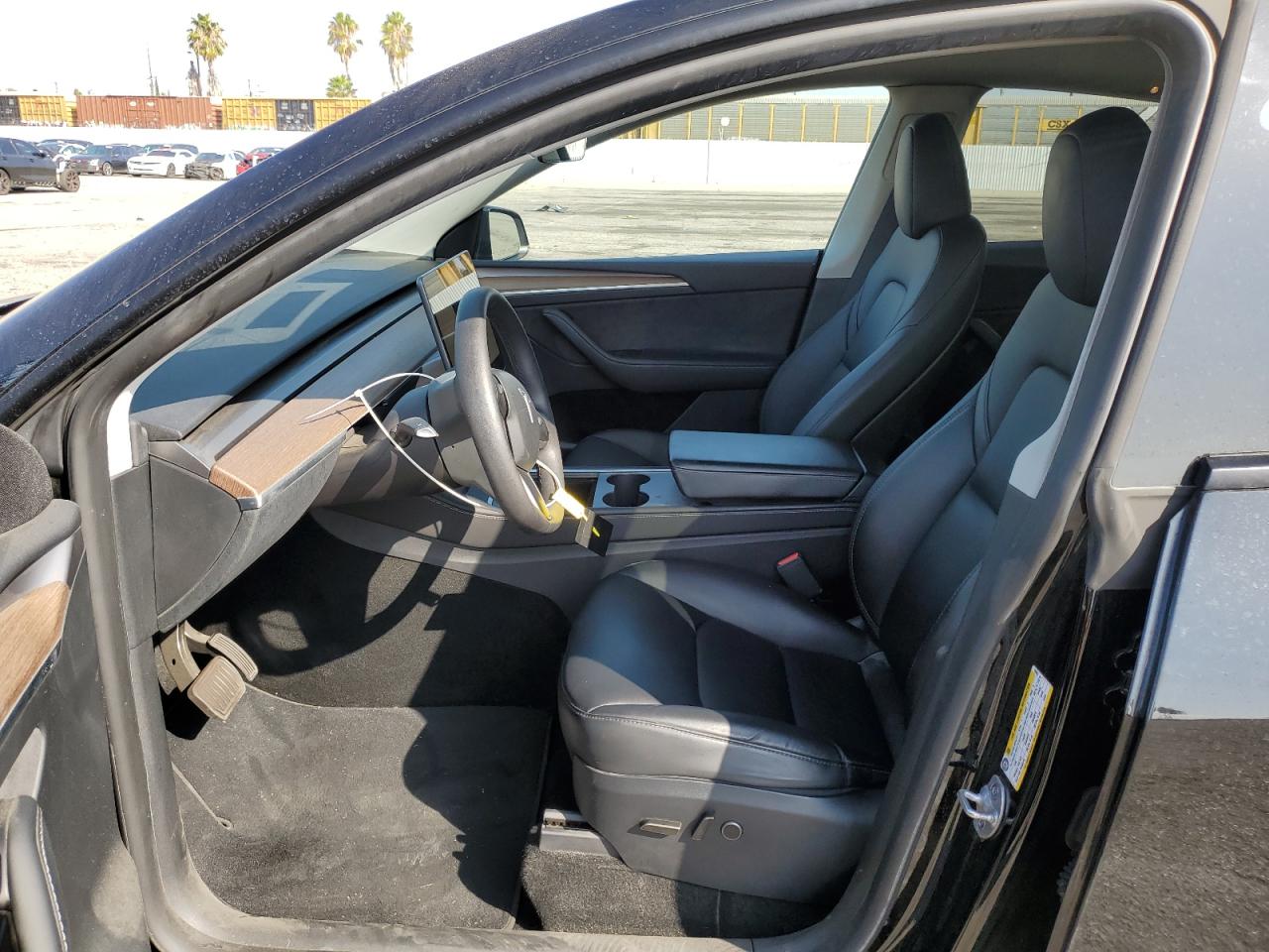 2024 Tesla Model Y VIN: 7SAYGAEE2RF124457 Lot: 81908665