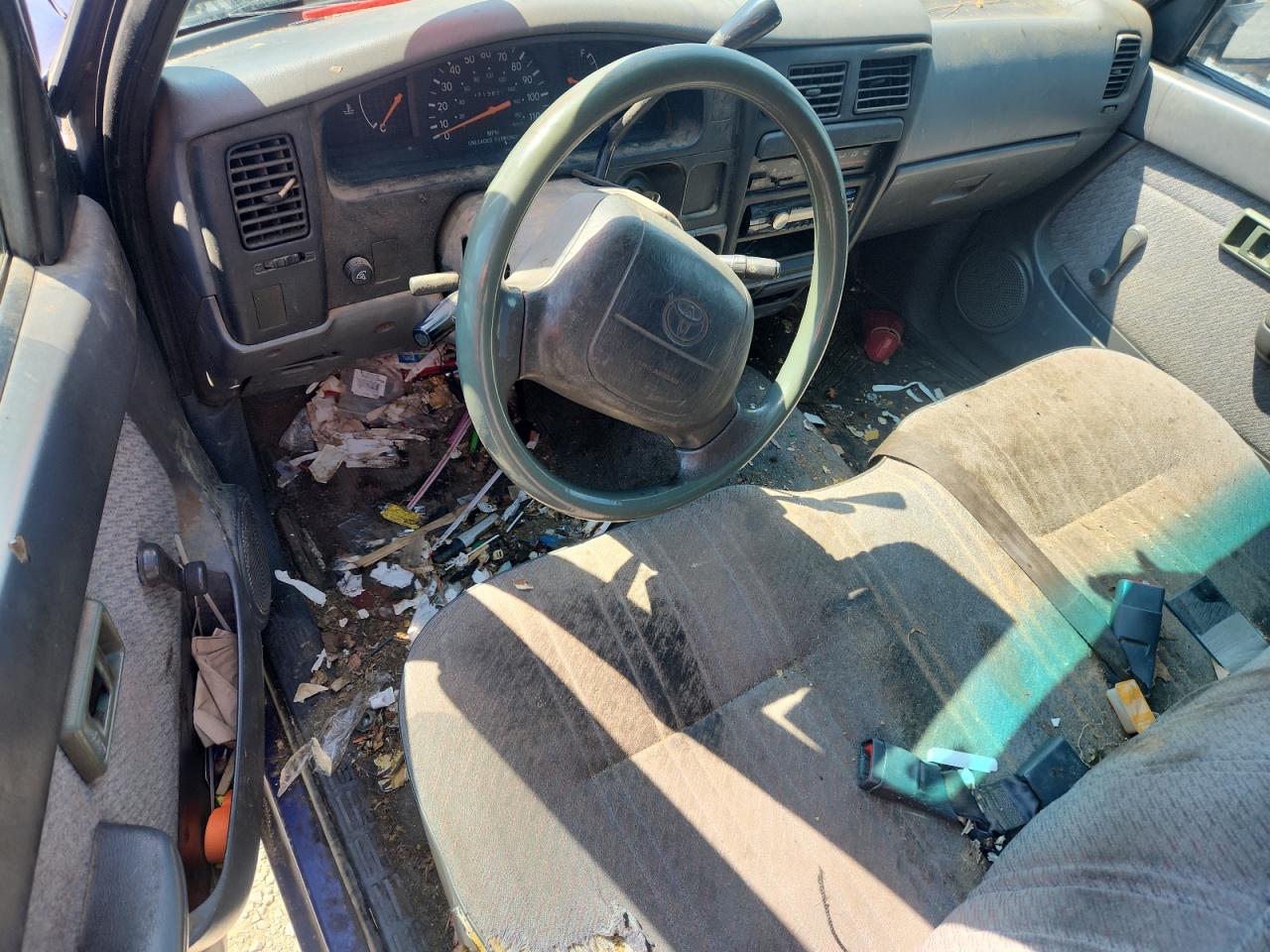 1995 Toyota Tacoma VIN: 4TAUN41B8SZ004589 Lot: 71686535