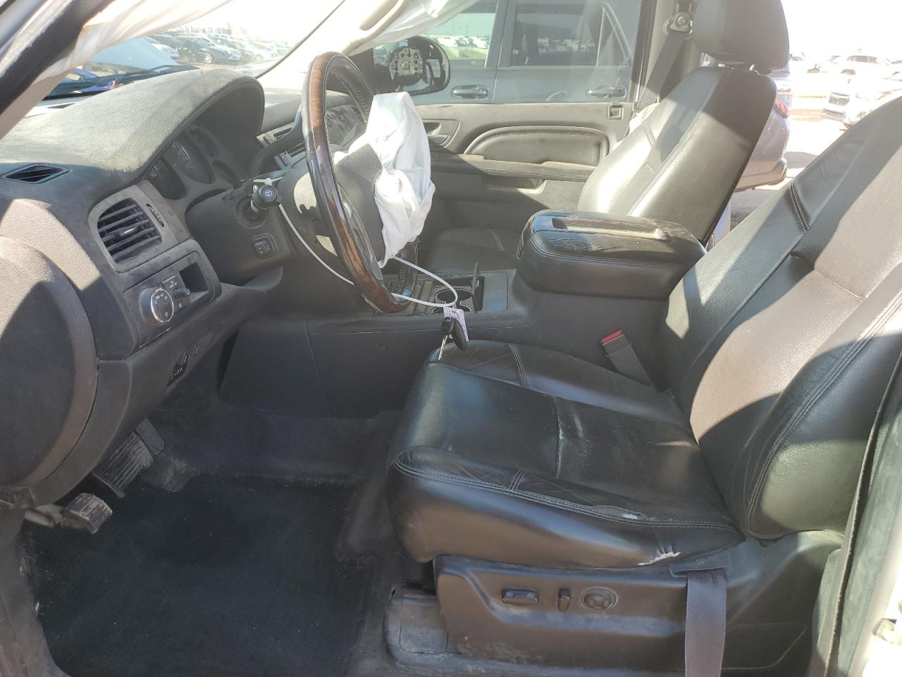 2013 GMC Yukon Xl Denali VIN: 1GKS2MEF2DR280792 Lot: 81487805