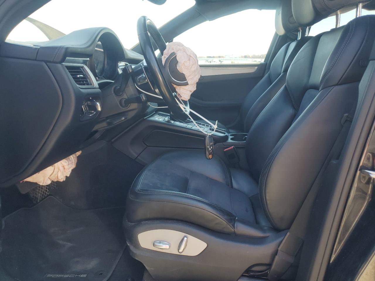 2018 Porsche Macan Gts VIN: WP1AG2A53JLB60233 Lot: 80496355