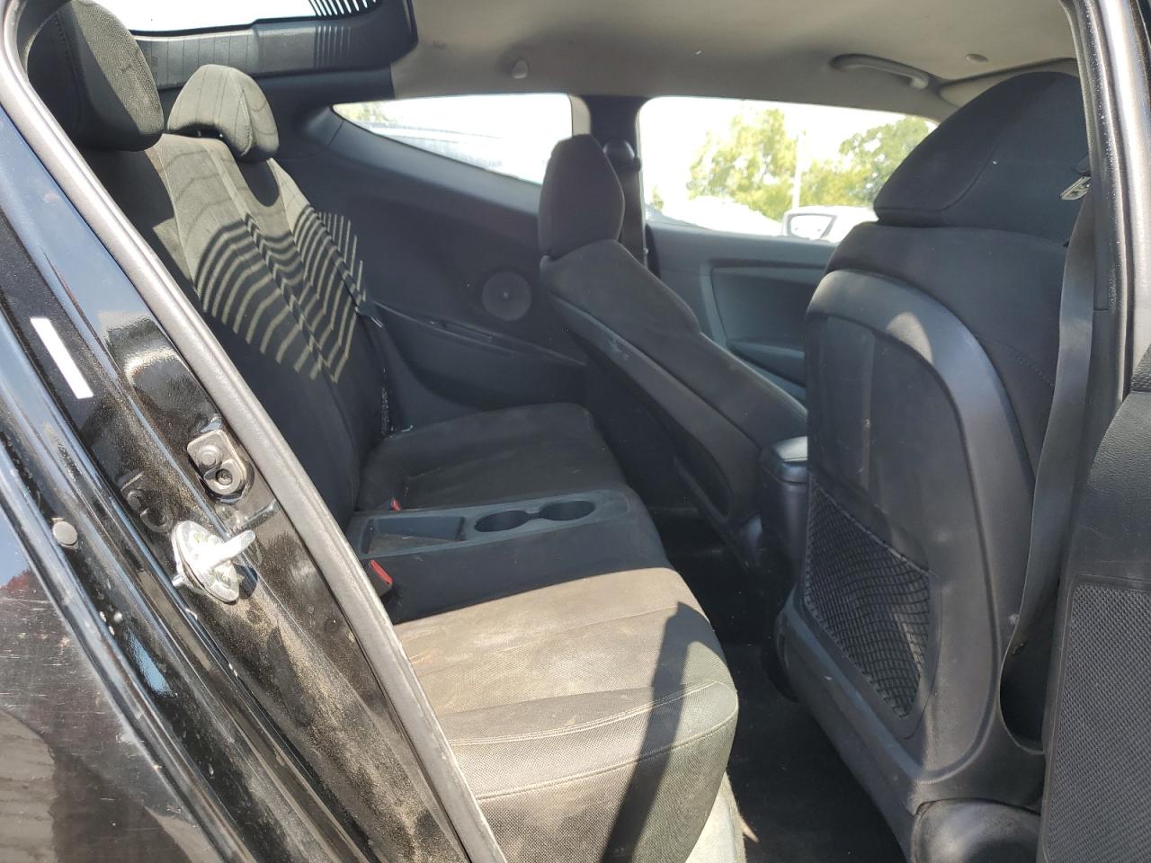 2017 Hyundai Veloster VIN: KMHTC6AD1HU309291 Lot: 70303045