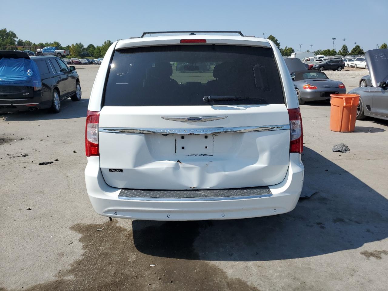 2015 Chrysler Town & Country Touring L VIN: 2C4RC1CG7FR56548 Lot: 80140275