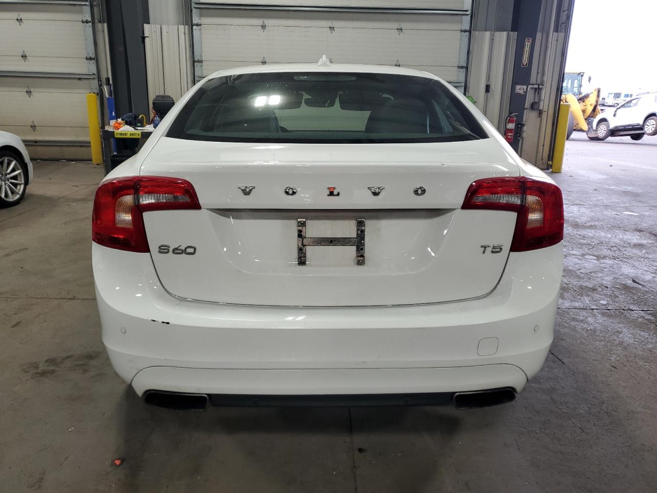 2016 Volvo S60 Premier VIN: YV126MFK6G2393227 Lot: 84701005