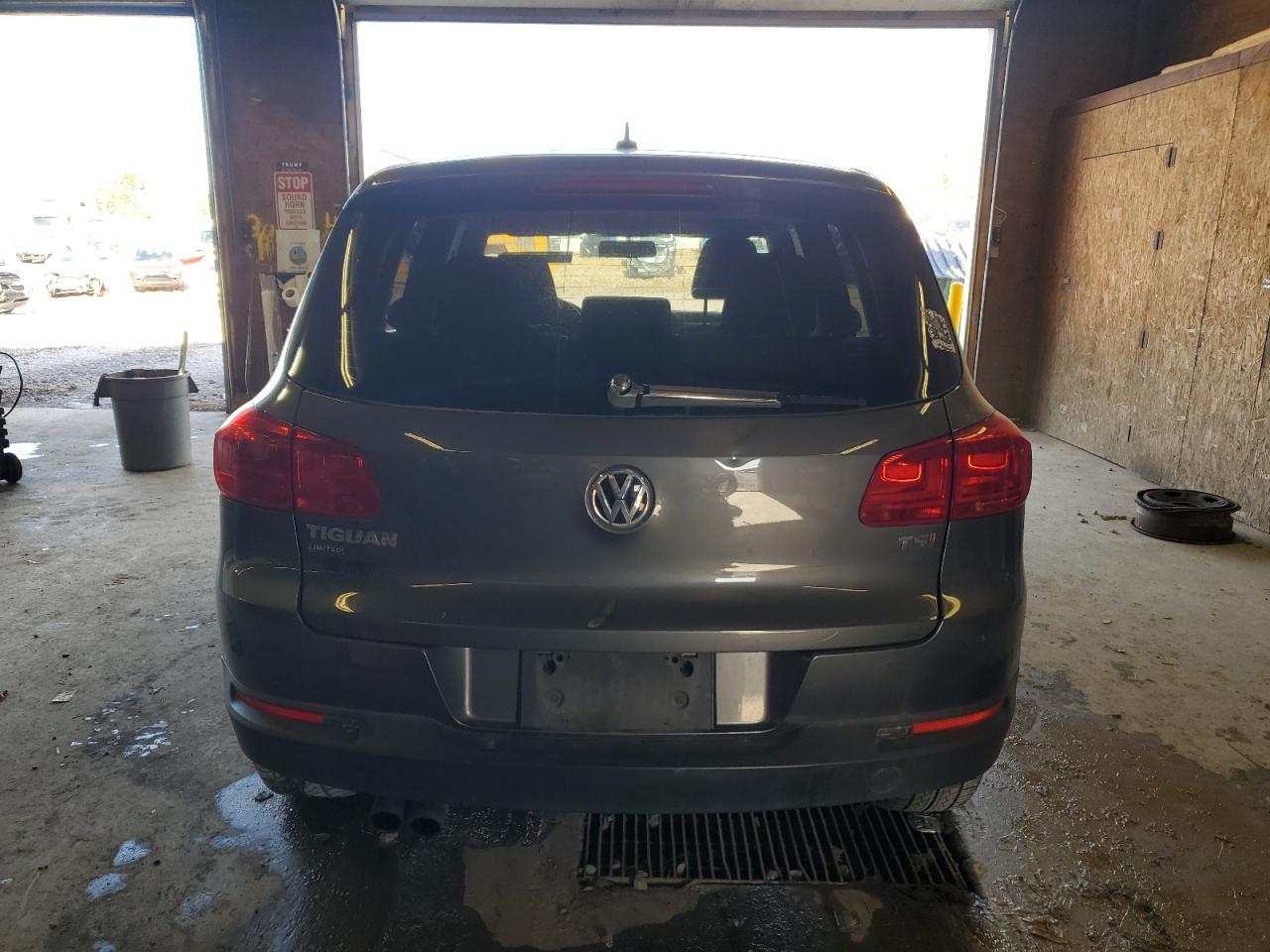 2017 Volkswagen Tiguan S VIN: WVGAV7AX6HK047801 Lot: 81918805