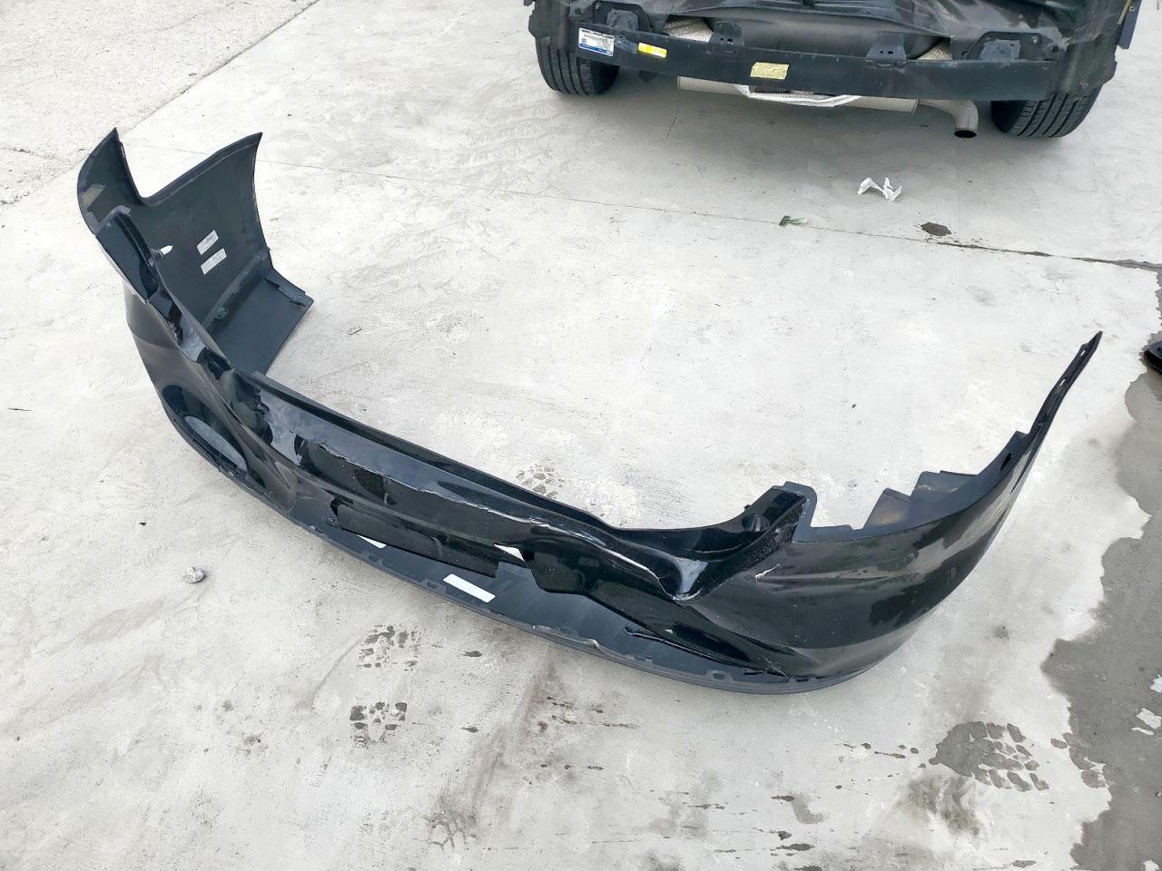 2018 Ford Focus Se VIN: 1FADP3FE2JL292645 Lot: 84751595