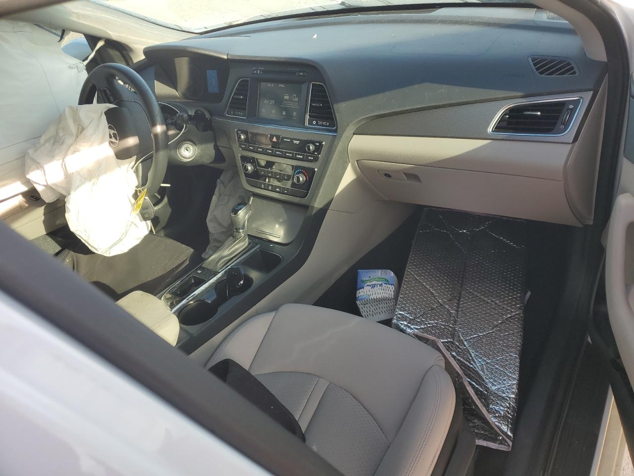 2017 Hyundai Sonata Se VIN: 5NPE24AFXHH537466 Lot: 82045485