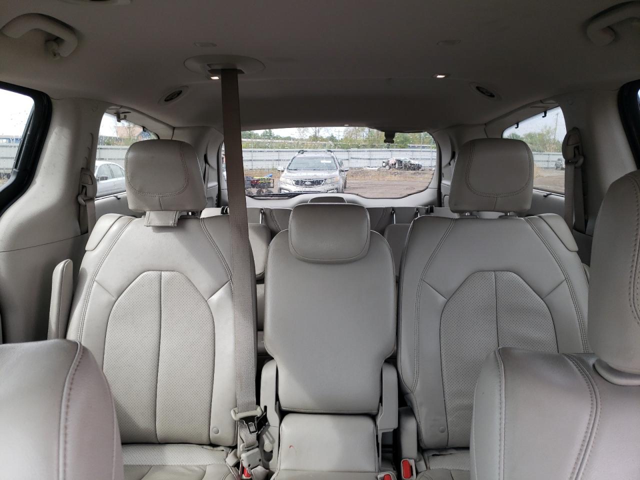 2018 Chrysler Pacifica Touring L VIN: 2C4RC1BG1JR126647 Lot: 83785245