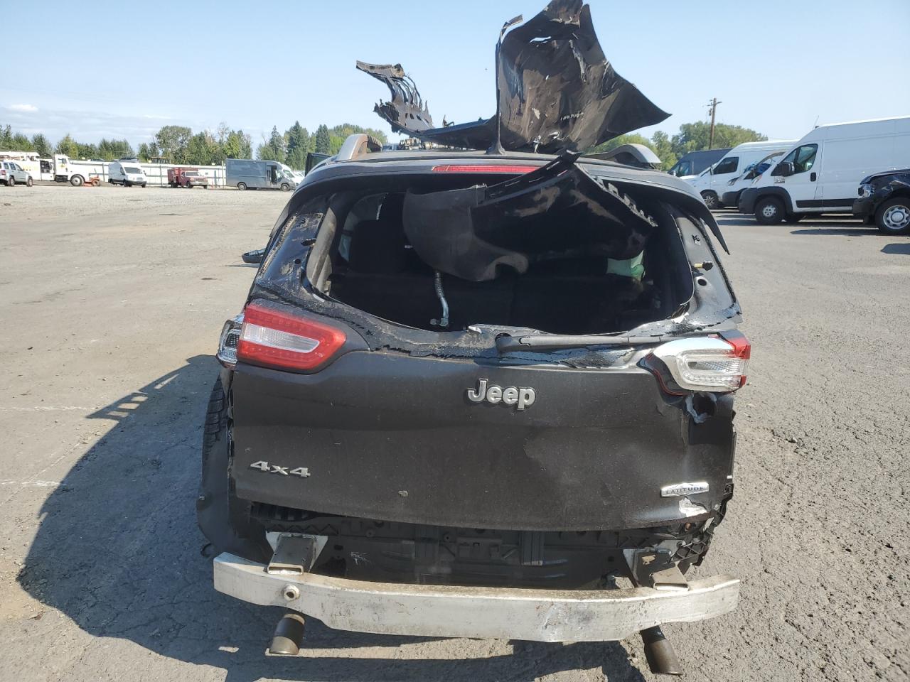 2014 Jeep Cherokee Latitude VIN: 1C4PJMCS5EW208024 Lot: 80086395