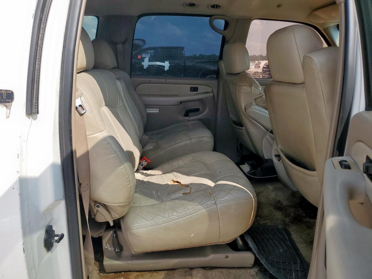 2002 Chevrolet Suburban C1500 VIN: 3GNEC16Z42G177309 Lot: 81143395