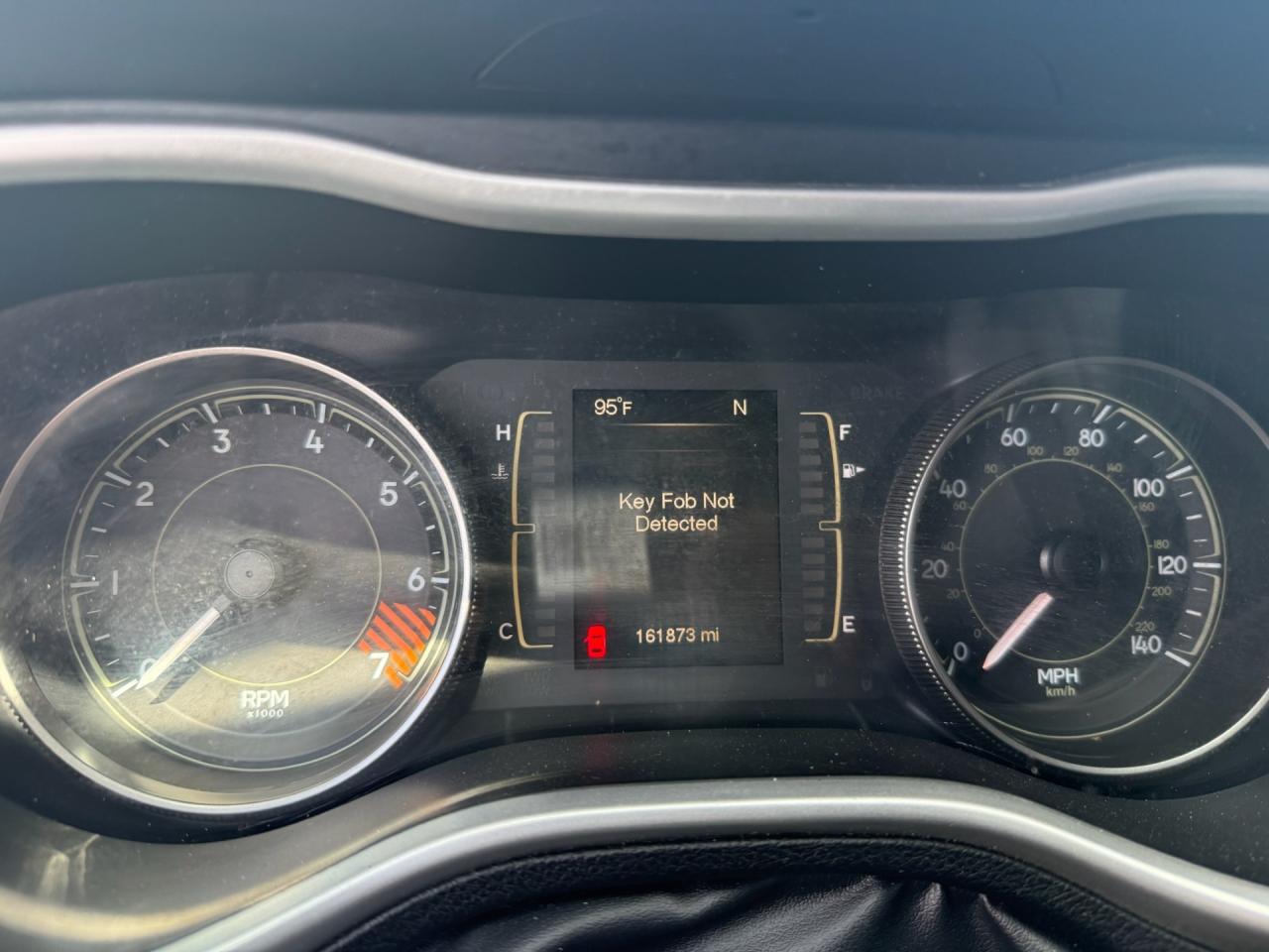 2014 Jeep Cherokee Latitude VIN: 1C4PJLCB0EW126860 Lot: 84209215