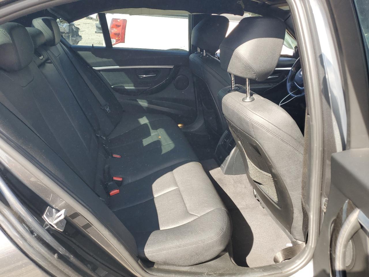 2018 BMW 330 Xi VIN: WBA8D9G5XJNU71622 Lot: 80481965