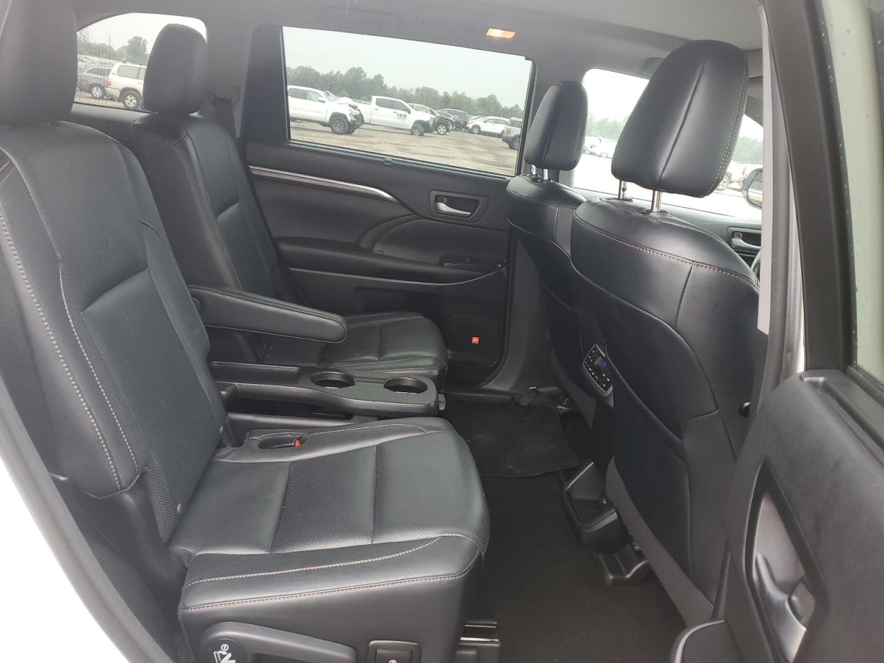 2016 Toyota Highlander Limited VIN: 5TDDKRFH9GS308465 Lot: 82150365