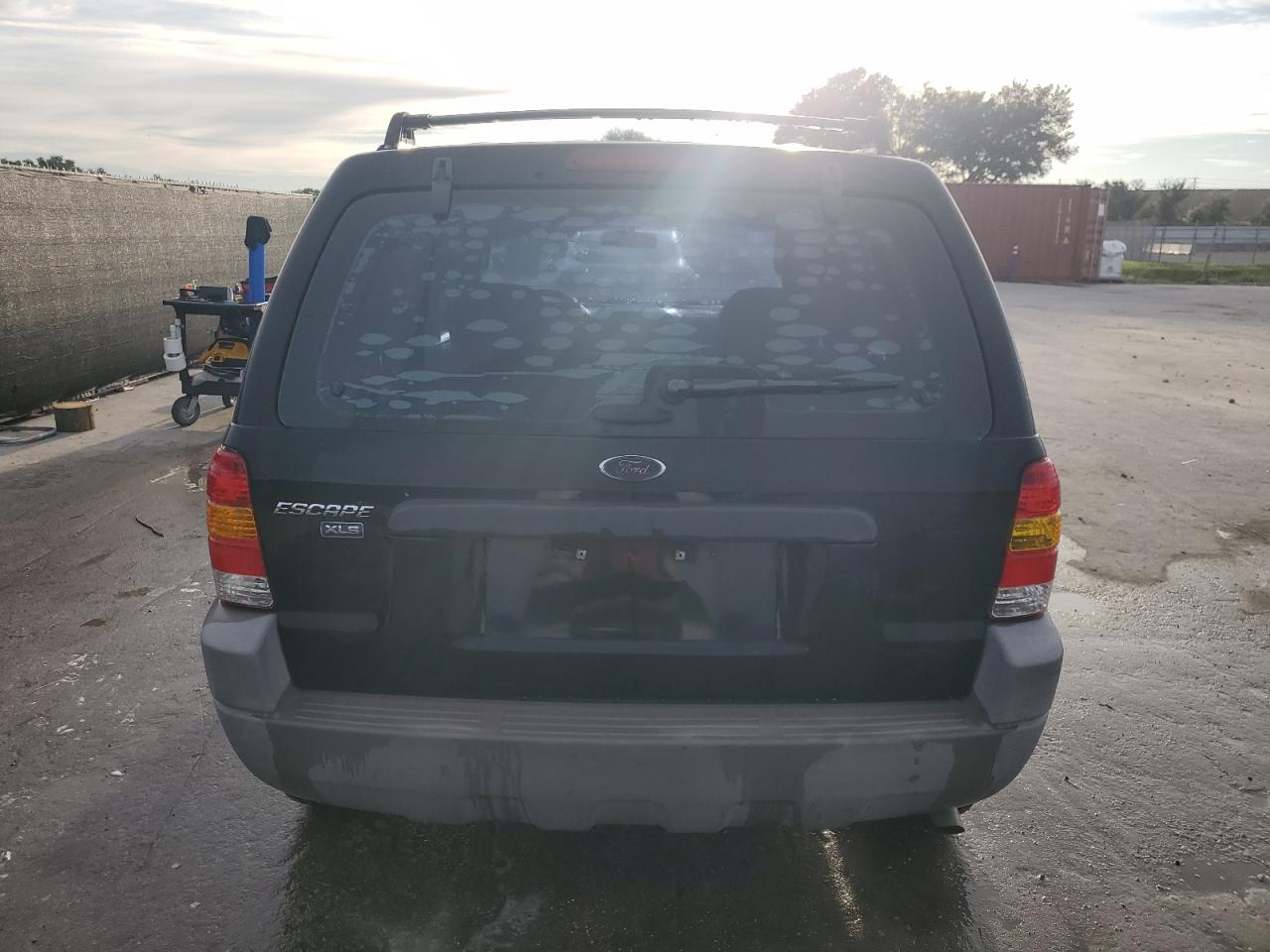 2002 Ford Escape Xls VIN: 1FMYU01122KB24689 Lot: 82047245