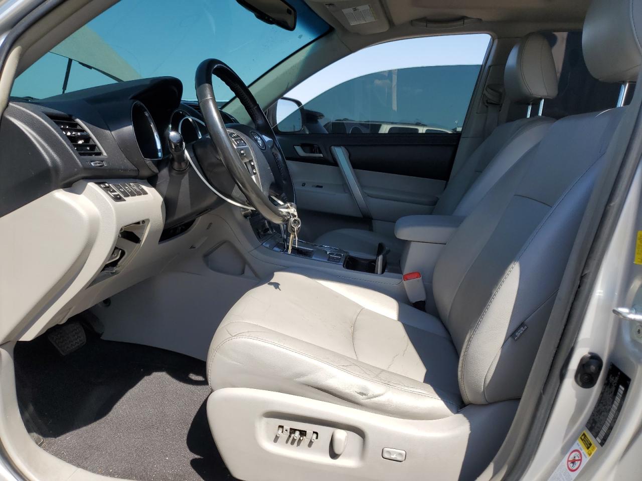 2011 Toyota Highlander Base VIN: 5TDZK3EH4BS025033 Lot: 71559955