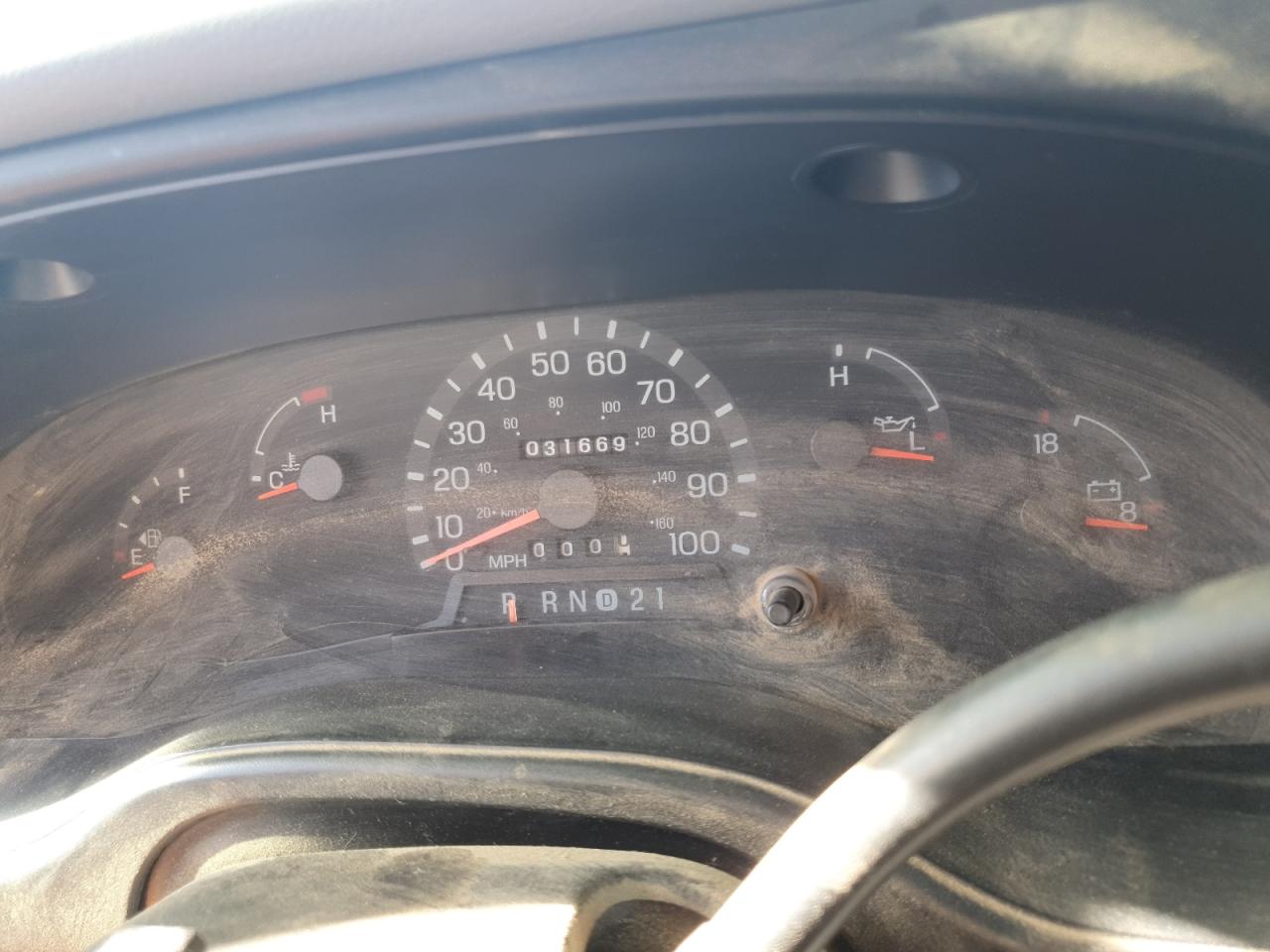 2001 Ford Econoline E450 Super Duty Cutaway Van VIN: 1FDXE45S11HB25699 Lot: 83806005