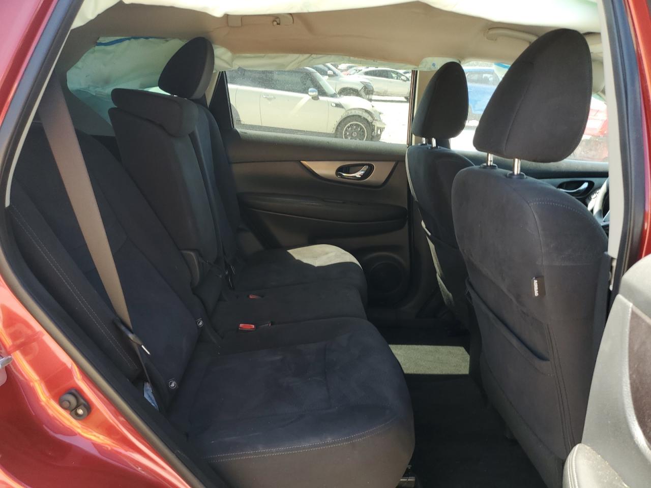 2015 Nissan Rogue S VIN: KNMAT2MT1FP580581 Lot: 81077185