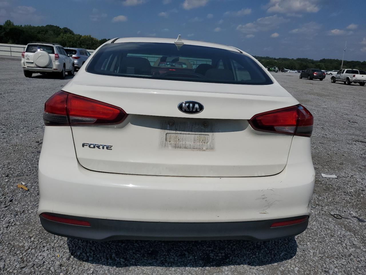 2017 Kia Forte Lx VIN: 3KPFK4A7XHE041004 Lot: 71186115