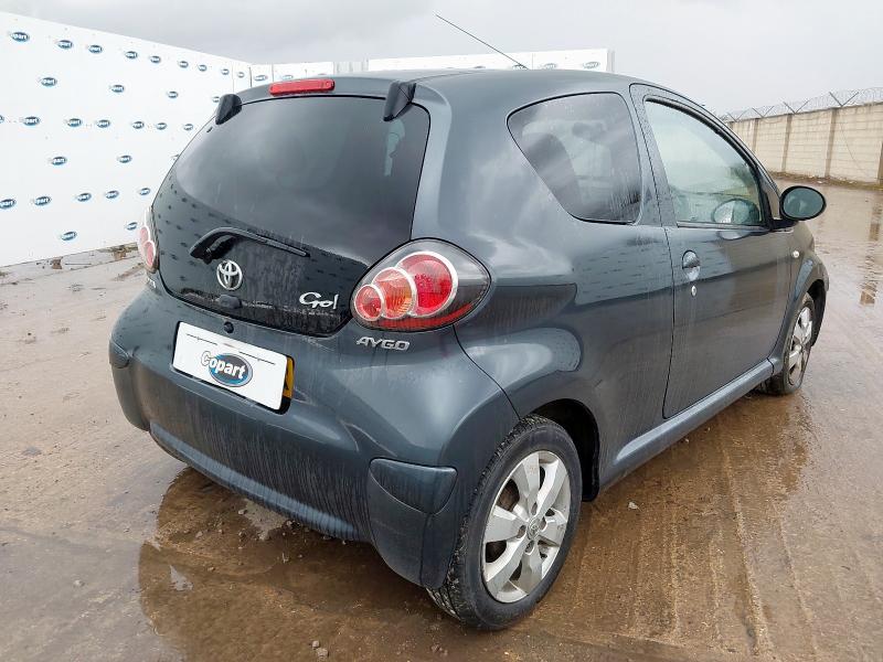 2011 TOYOTA AYGO