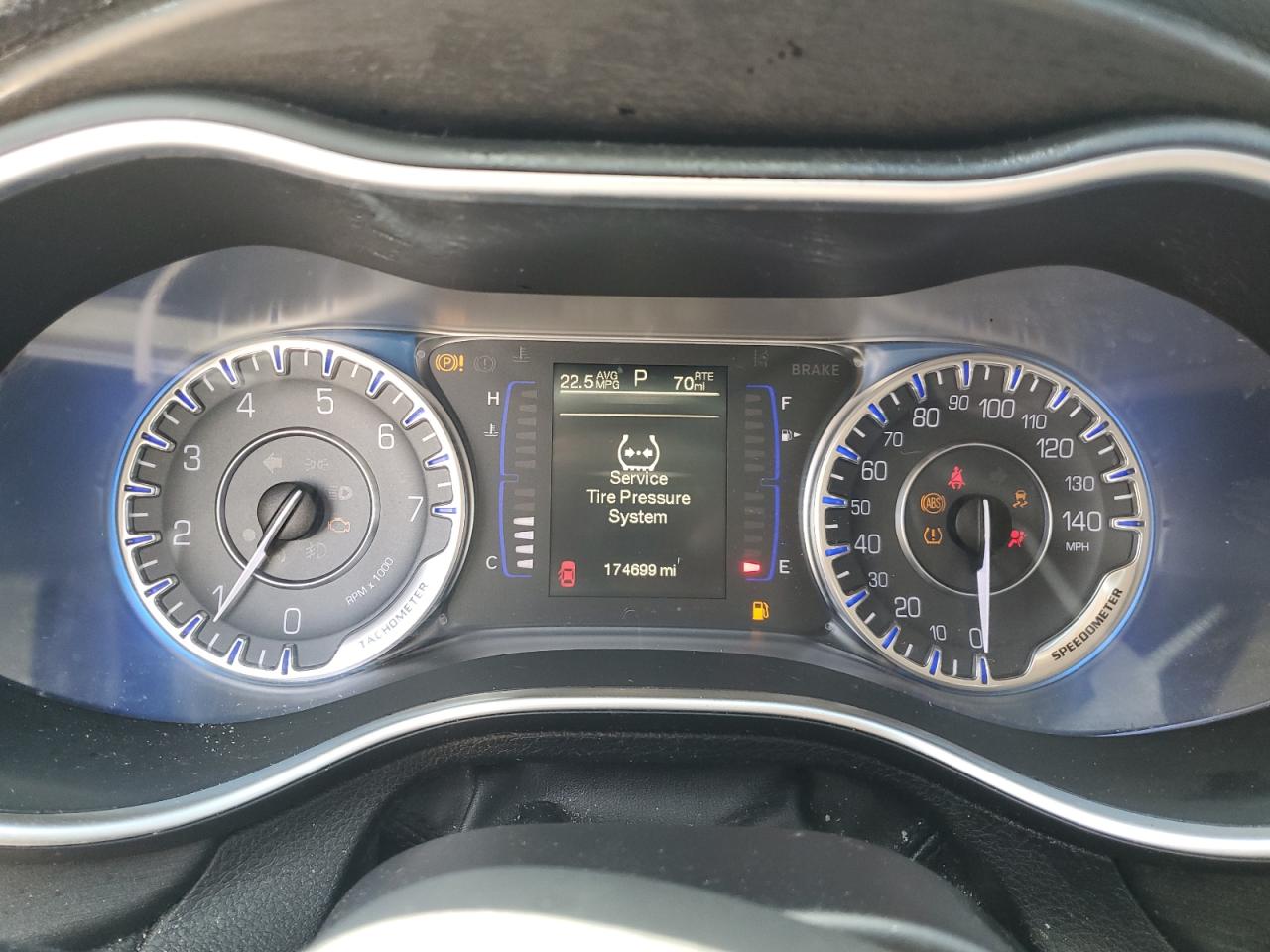 2015 Chrysler 200 Limited VIN: 1C3CCCAB5FN564023 Lot: 84415615