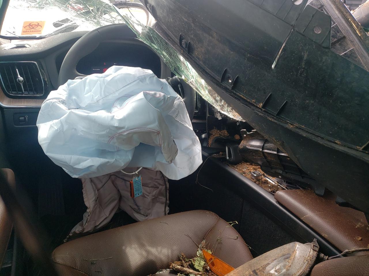 2022 Volvo Xc60 B5 Momentum VIN: YV4L12RK8N1081872 Lot: 81415115