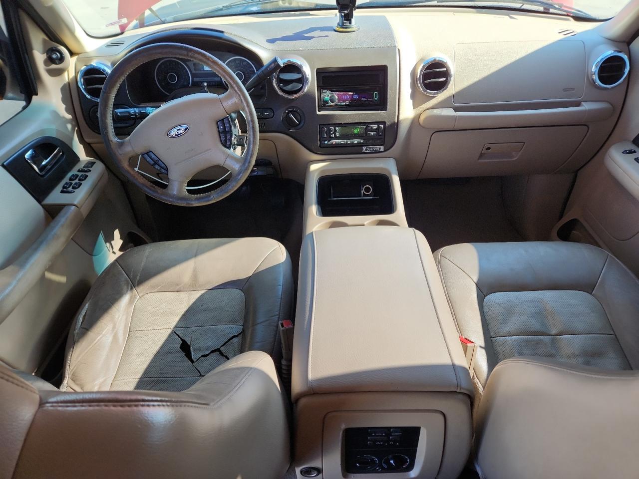 2005 Ford Expedition Eddie Bauer VIN: 1FMFU18525LB13910 Lot: 81249945