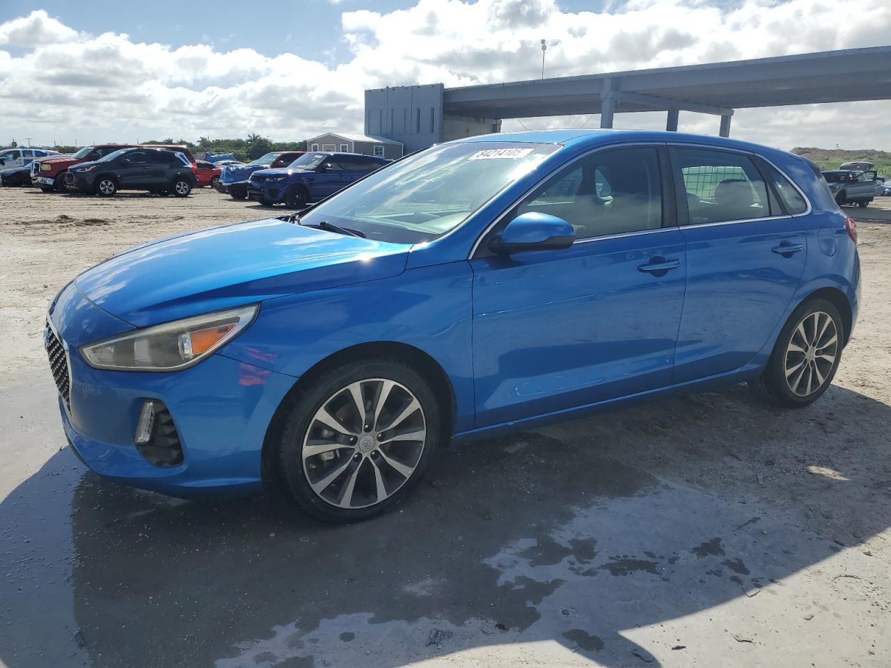 2018 Hyundai Elantra Gt VIN: KMHH35LE1JU045727 Lot: 84214105