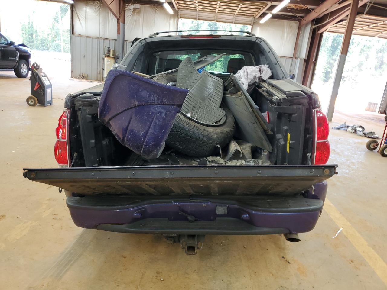 2005 Chevrolet Avalanche K1500 VIN: 3GNEK12Z95G145422 Lot: 81225045