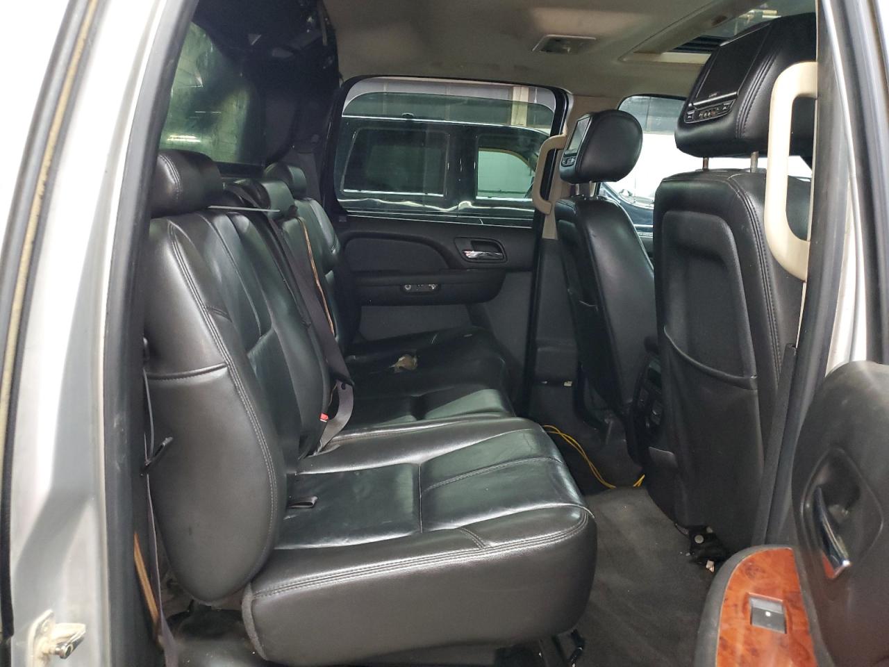 2011 Chevrolet Avalanche Lt VIN: 3GNTKFE30BG380671 Lot: 83938835