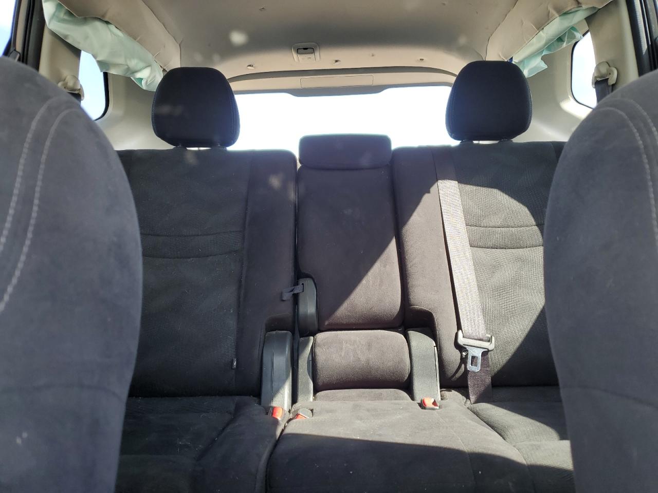 2016 Nissan Rogue S VIN: JN8AT2MV7GW133976 Lot: 84593675